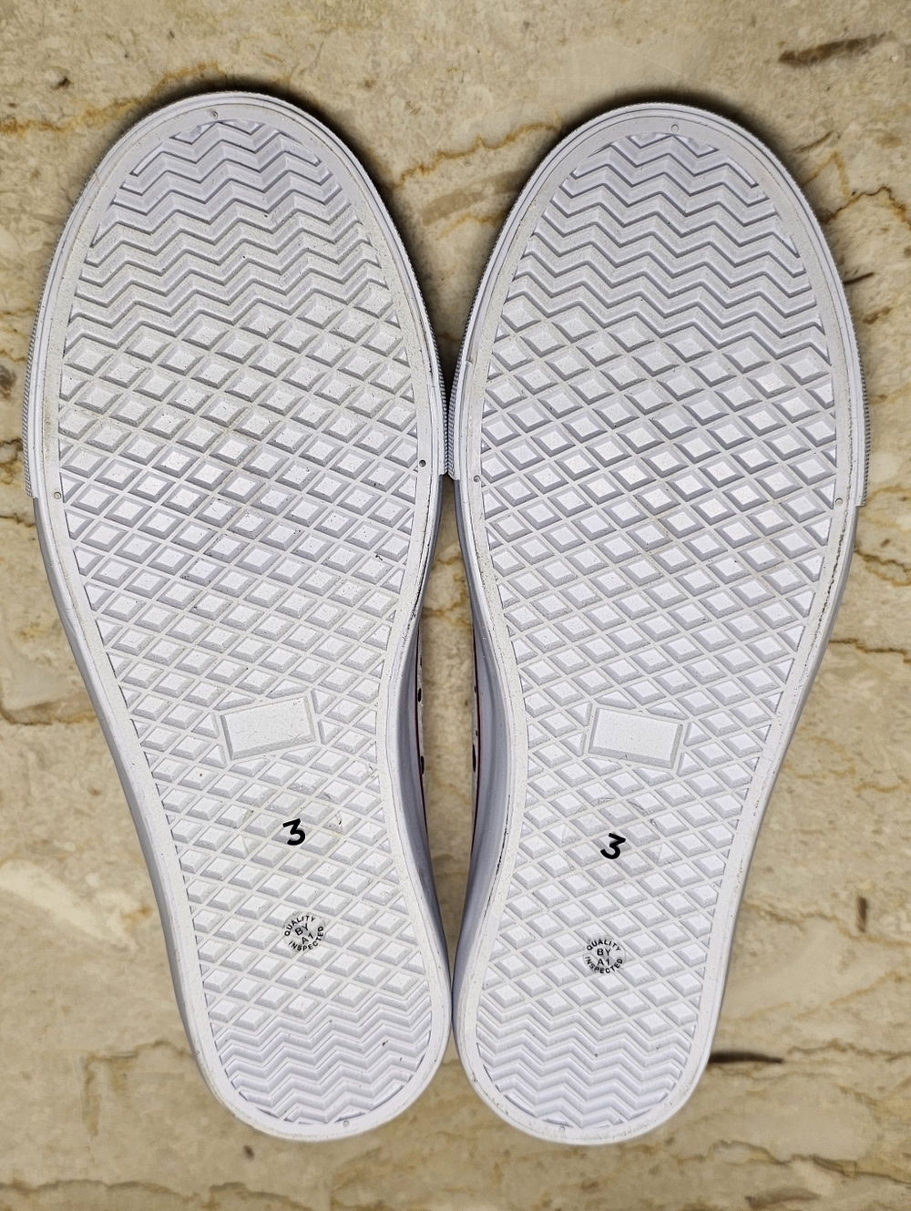 Thereabouts Shoes Girls White Slip On Laceless Polka Dot Sneakers - Picture 4 of 7